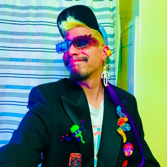 Meet your Posher, Johnny - Picture 1 of 1